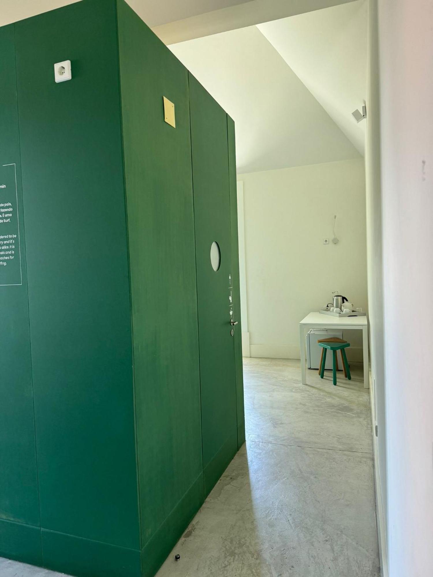Surf & Sea Suites Parede Exterior foto